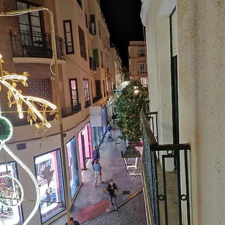 En El Corazon Del Centro Plaza Palillero * Cádiz